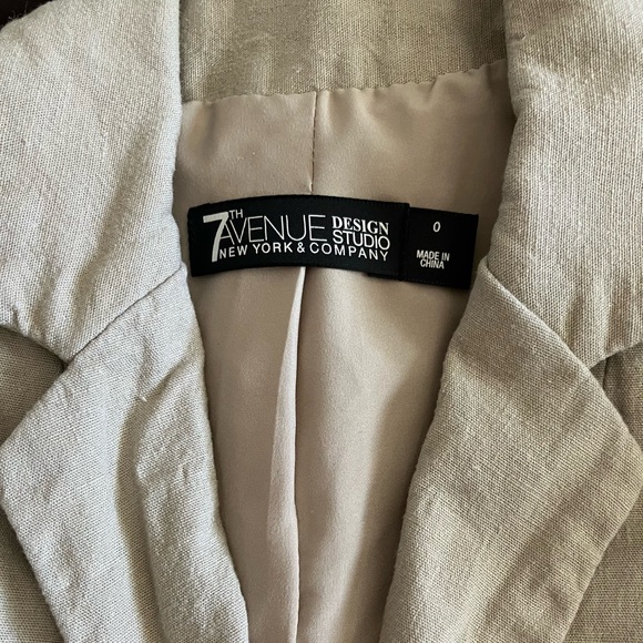 Beige short sleeve blazer - Picture 3 of 3